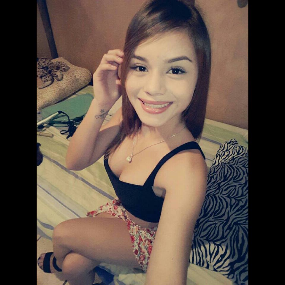 Belinda bely shiny flower