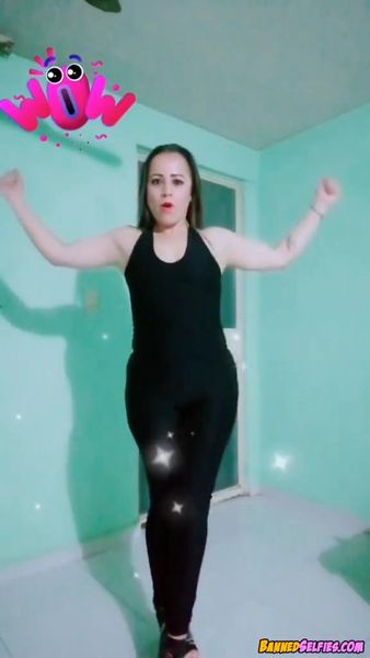 Aliyah – 20 Year Old College Babe Nude On Tiktok