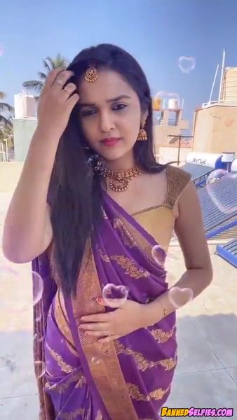 Alondra – 23 Year Old Cheerleader Babe Nude On Tiktok