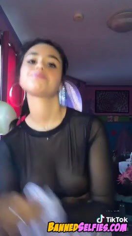 Celeste – Nude Instagram Selfie