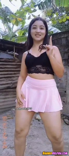 Claire – 21 Year Old Cheerleader Girl Nude On Tiktok