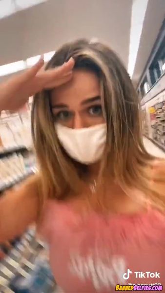 Dayami – Hot Tiktok Selfie 1
