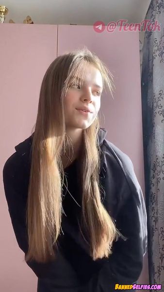 Heaven – Innocent Little Girl Nude Selfie
