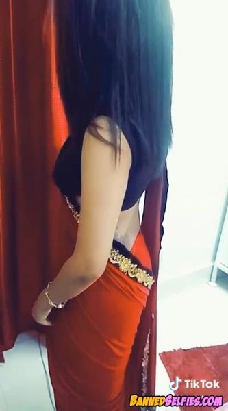 Kaia – 21 Years College Girl Nude Selfie