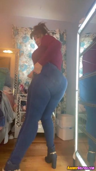Kristina – Quick Tease 21 Years Old On Instagram