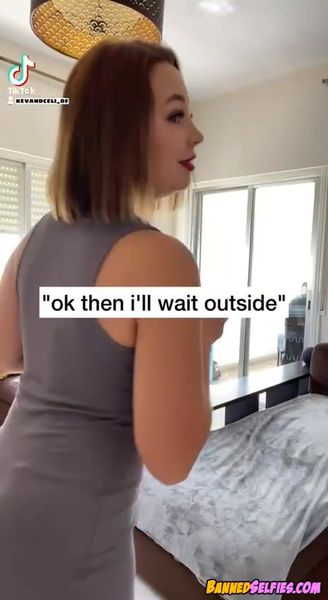 Madeline – Amazing 19 Years Old College Girl Nude Selfie