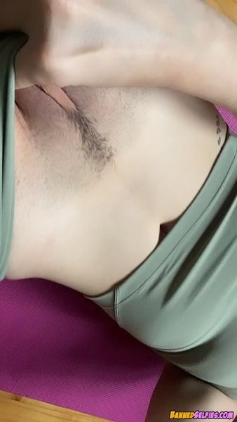 Madelyn – Horny Girl Talked Into Nude Selfie By Complete Stranger