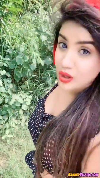 Sanai – 18 Years Teen Girl Nude Selfie