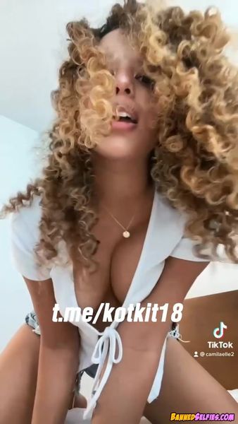 Yuliana – Girl Nude Selfie